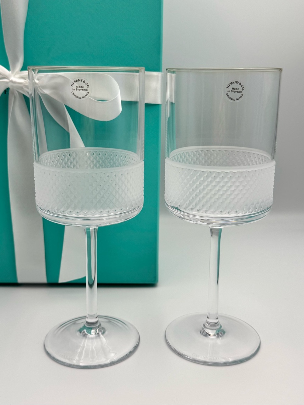 NEW - Tiffany & Co. Diamond Point Lead Crystal Wine Glass 2 Glasses Clear W/ Box